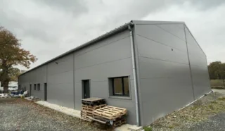  CELLULE ACTIVITES 130 m² SAINT-ARMEL