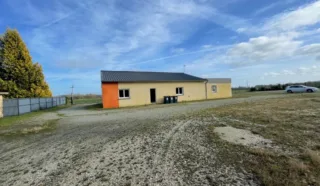  BUREAUX AVEC STOCKAGE 218 m² LANGUIDIC