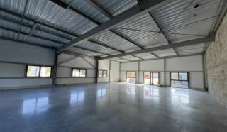  LOCAL D'ACTIVITES GOVEN 220 m²