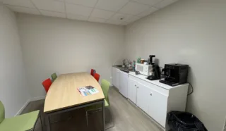  LOCAUX D'ACTIVITES / BUREAUX 340 m² GOUESNOU