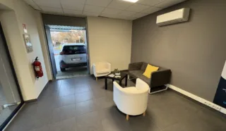  LOCAUX D'ACTIVITES / BUREAUX 340 m² GOUESNOU