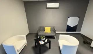  LOCAUX D'ACTIVITES / BUREAUX 340 m² GOUESNOU