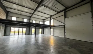  CELLULE D'ACTIVITES MONTAUBAN-DE-BRETAGNE 1 300 m²