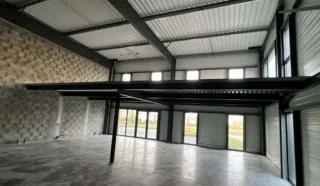 CELLULE D'ACTIVITES MONTAUBAN-DE-BRETAGNE 1 300 m²