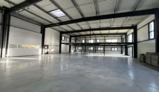  CELLULE D'ACTIVITES MONTAUBAN-DE-BRETAGNE 1 300 m²