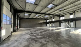  CELLULE D'ACTIVITES MONTAUBAN-DE-BRETAGNE 450 m²