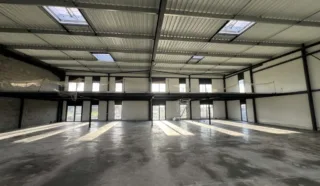  CELLULE D'ACTIVITES MONTAUBAN-DE-BRETAGNE 450 m²