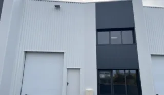  LOCAL D'ACTIVITES PLEUMELEUC 195 m²