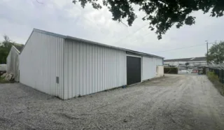  LOCAL D'ACTIVITES VERN-SUR-SEICHE 255 m²