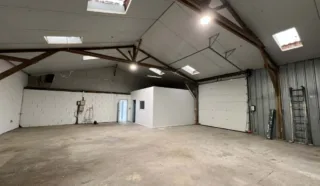  LOCAL D'ACTIVITES VERN-SUR-SEICHE 255 m²