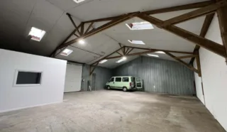  LOCAL D'ACTIVITES VERN-SUR-SEICHE 255 m²