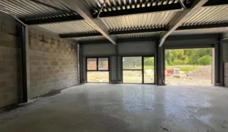  CELLULE D'ACTIVITES GOVEN 120 m²