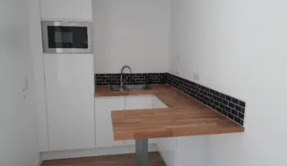  CELLULE D'ACTIVITES GOVEN 260 m²