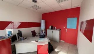  BUREAUX 125 m² CLEDER