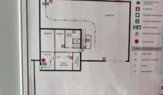  LOCAL D'ACTIVITES VERN-SUR-SEICHE 452 m²