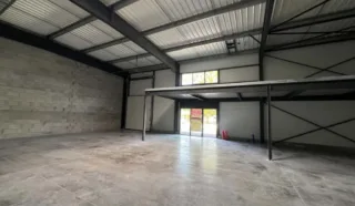  LOCAL D'ACTIVITES SAINT-AUBIN-DU-CORMIER 292 m²