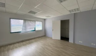  BUREAUX 460 m² DINAN TADEN