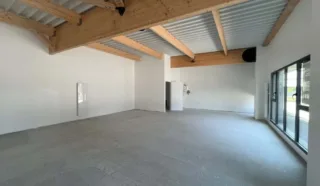  CELLULE D'ACTIVITES LA BOUEXIERE 153 m²