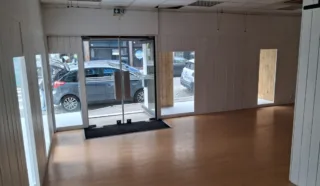  LOCAL COMMERCIAL 75 m² LORIENT