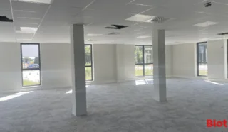  BUREAUX LOCAUX COMMERCIAUX 171 M² GUERANDE