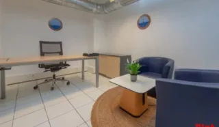  BUREAU ÉQUIPÉ 15 m² PLOUFRAGAN