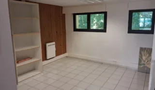  BUREAUX 137 m² LARMOR PLAGE