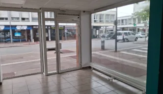  LOCAL COMMERCIAL 140 m² LORIENT