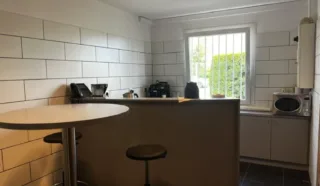  LOCAL D'ACTIVITES 1 500 M² PLELO