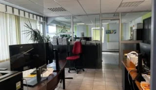  LOCAL D'ACTIVITES 1 500 M² PLELO