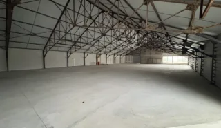  LOCAL COMMERCIAL 700 m² LANDERNEAU