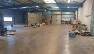  LOCAUX D'ACTIVITÉS 1 461 M² SAINT HERBLAIN