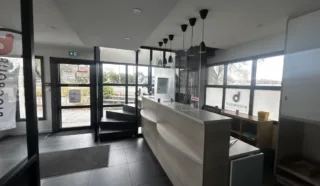  LOCAUX COMMERCIAUX 122 M² VERTOU