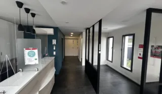  LOCAUX COMMERCIAUX 122 M² VERTOU