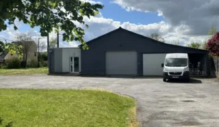  LOCAL D'ACTIVITES BALAZE 270 m²