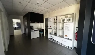  BUREAUX 166 M² BOUGUENAIS