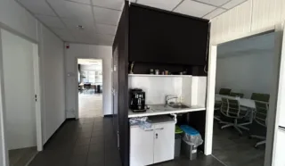  BUREAUX 166 M² BOUGUENAIS