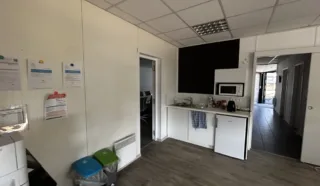  BUREAUX 166 M² BOUGUENAIS