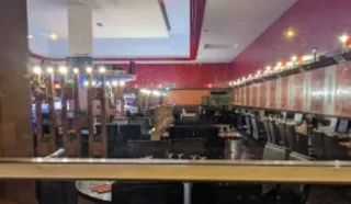  Local commercial de 906 m² en emplacement premium à Coignières (78)