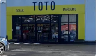  Local commercial de 729 m² disponible immédiatement à Cormontreuil (51)