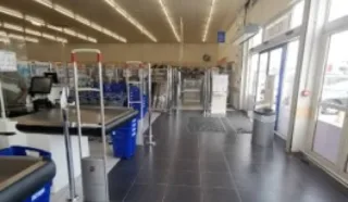  Local commercial de 1 206 m² avec 30 parkings privatifs à Cormontreuil (51)