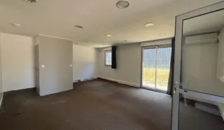  LOCAUX D'ACTIVITÉS 172 M² LA MONTAGNE