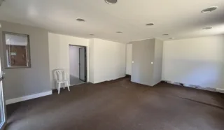  LOCAUX D'ACTIVITÉS 172 M² LA MONTAGNE