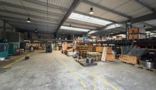 LOCAL D'ACTIVITES SAINT-JACQUES-DE-LA-LANDE 710 m²