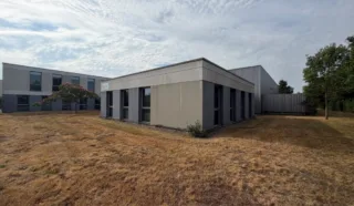  LOCAL D'ACTIVITES SAINT-JACQUES-DE-LA-LANDE 710 m²
