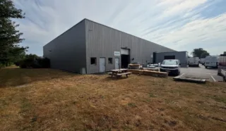  LOCAL D'ACTIVITES SAINT-JACQUES-DE-LA-LANDE 710 m²