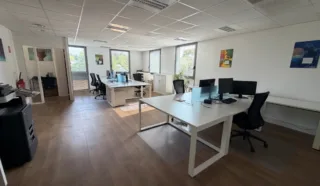  LOCAL D'ACTIVITES SAINT-JACQUES-DE-LA-LANDE 710 m²