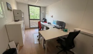 LOCAL D'ACTIVITES SAINT-JACQUES-DE-LA-LANDE 710 m²