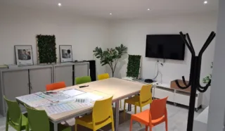  LOCAL D'ACTIVITES 245 m² CAUDAN