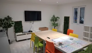  LOCAL D'ACTIVITES 245 m² CAUDAN