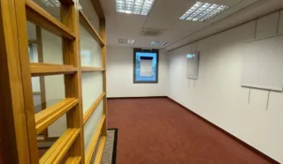  A  VENDRE BUREAUX 170 m² PLOUFRAGAN